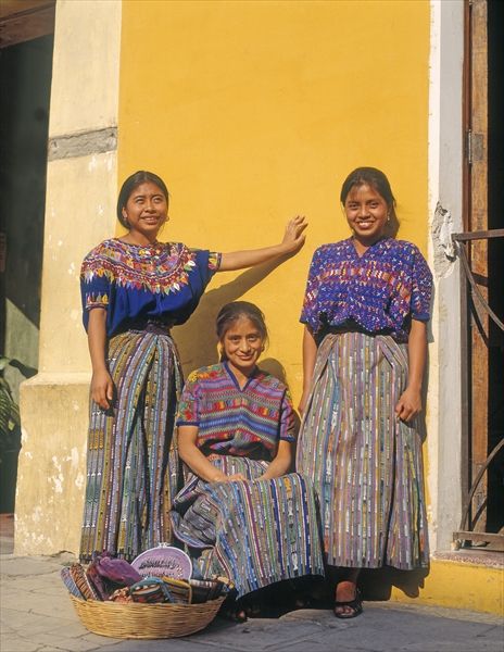 Three Guatemalan ladies (photo)  von 