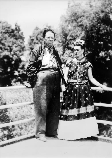 Frida Kahlo und Diego Rivera auf der Terrasse des Atelierhauses in San Angel / Foto, um 1940 1940