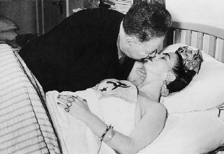 Frida Kahlo und Diego Rivera im Hospital Ingles in Mexico D.F.