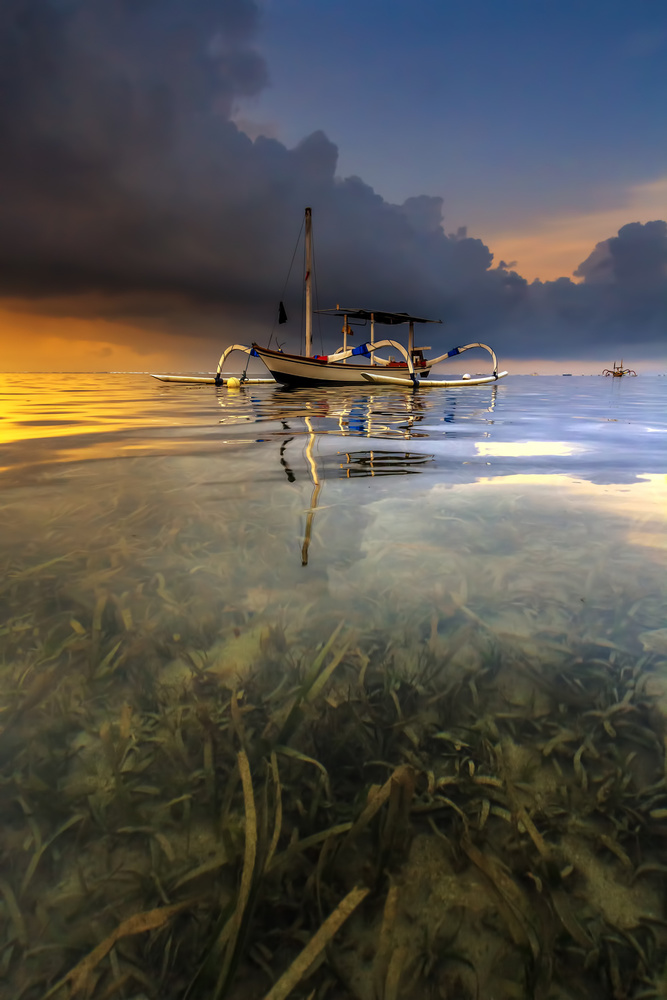 Living In Between von Ocky Ochtavian Watulingas