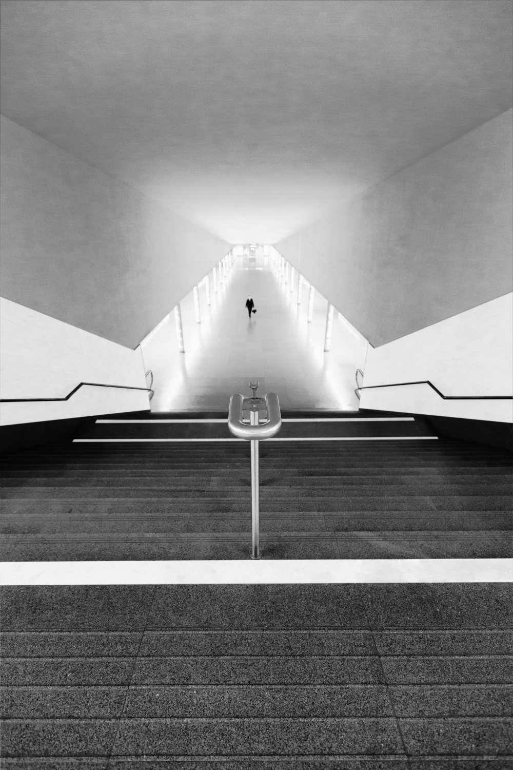 BLACK POINT von Olavo Azevedo