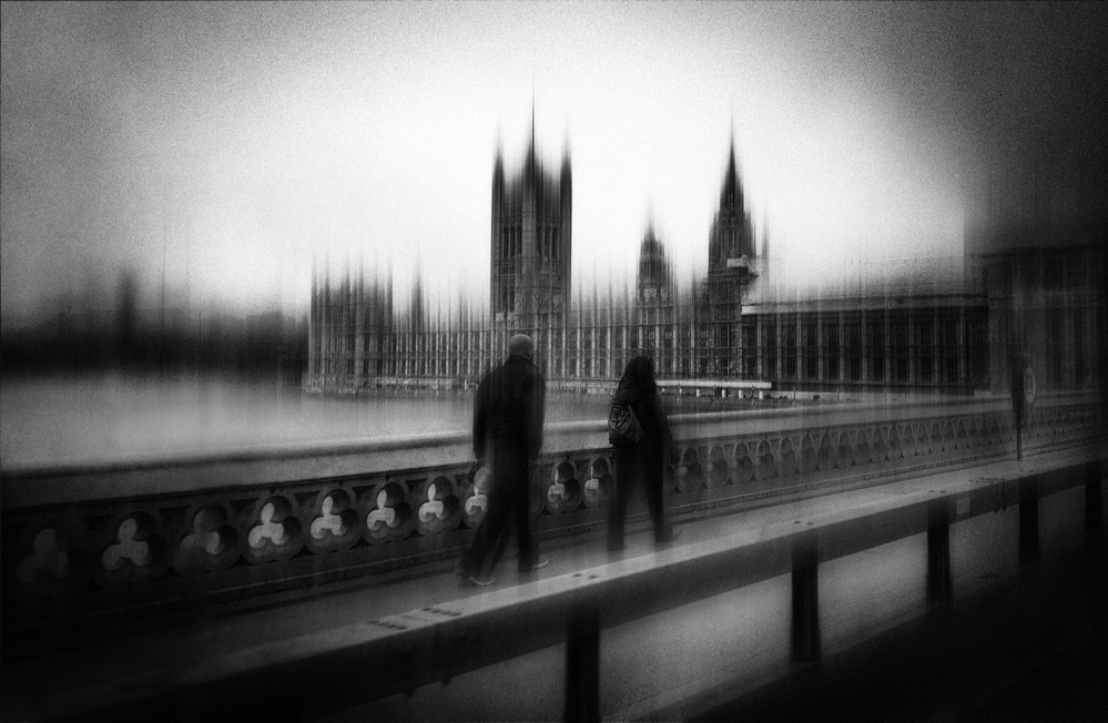 Crossing Westminster Bridge von Orkidea W.