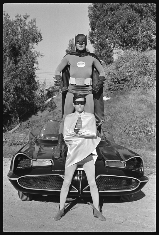 Batman and Robin and Batmobile on the set of the Batman TV series von Orlando Suero