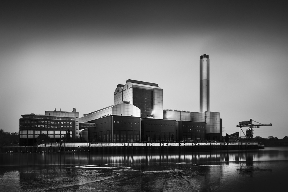 Industrial Landscape II - Irreversible von Oscar Lopez