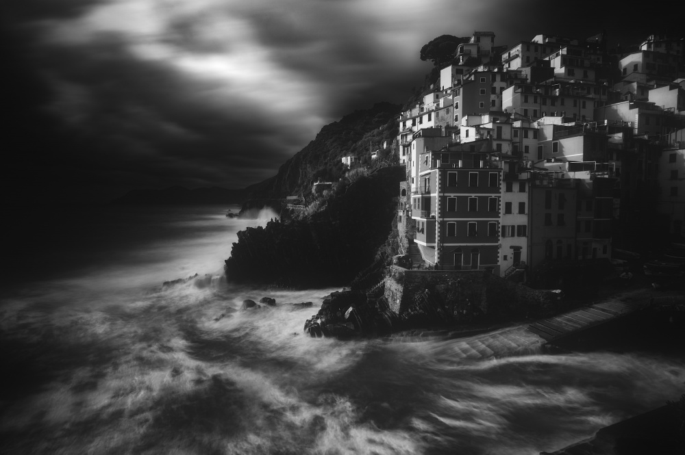 STORM IN RIOMAGGIORE von Paolo Lazzarotti