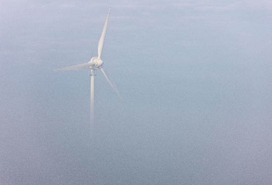 Windrad im Nebel von Patrick Pleul