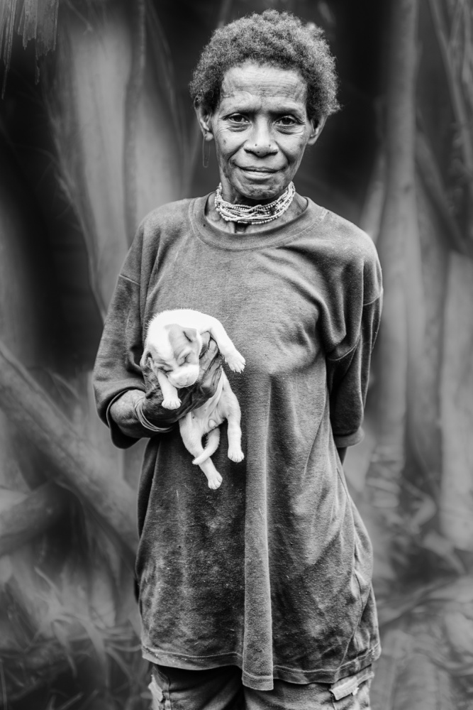 korowai &amp; newborn von Pavol Stranak