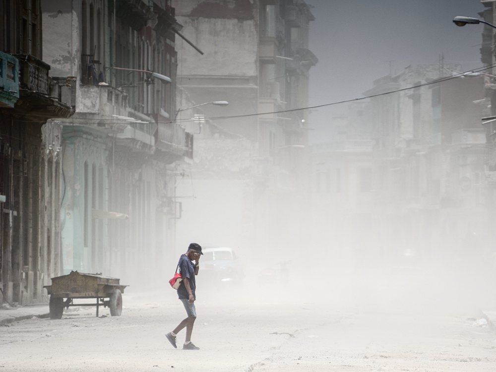 dust in havana von Pavol Stranak