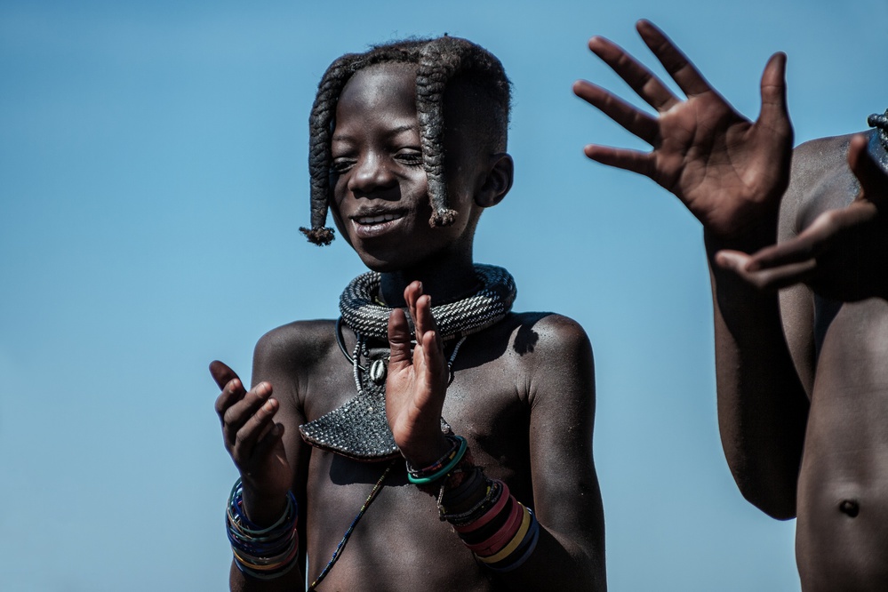 dancing hands von Pavol Stranak