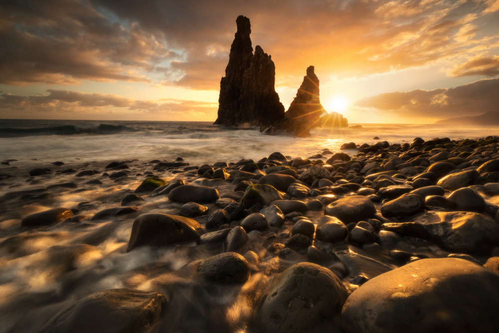 Sunrise in Madeira von Pawel Uchorczak