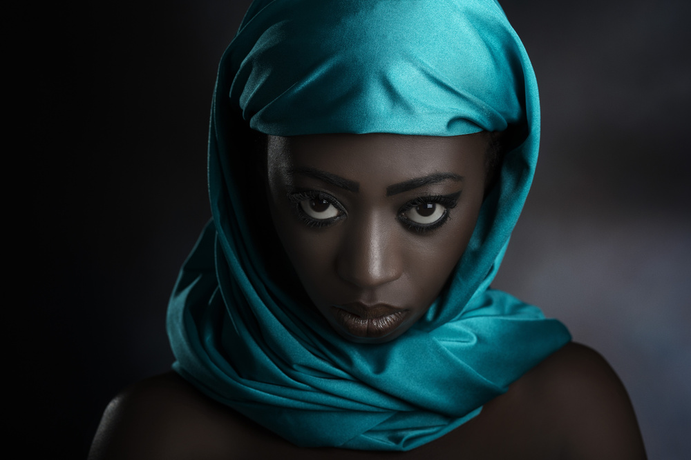 The turquoise scarf von Peppe Tambè