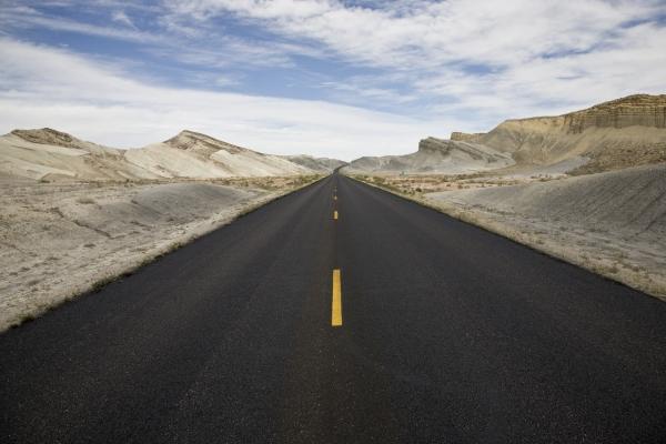 Strasse in Henry Mountains (F) von Peter Mautsch