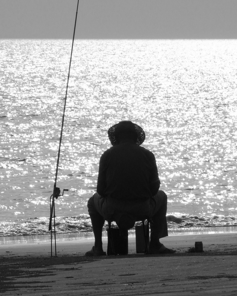 FISHING SANYA BEACH... CHINA von Peter Hugo  McClure