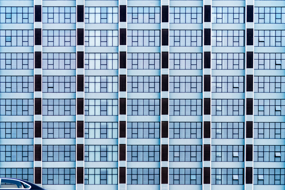 the waiting car von Piet Flour