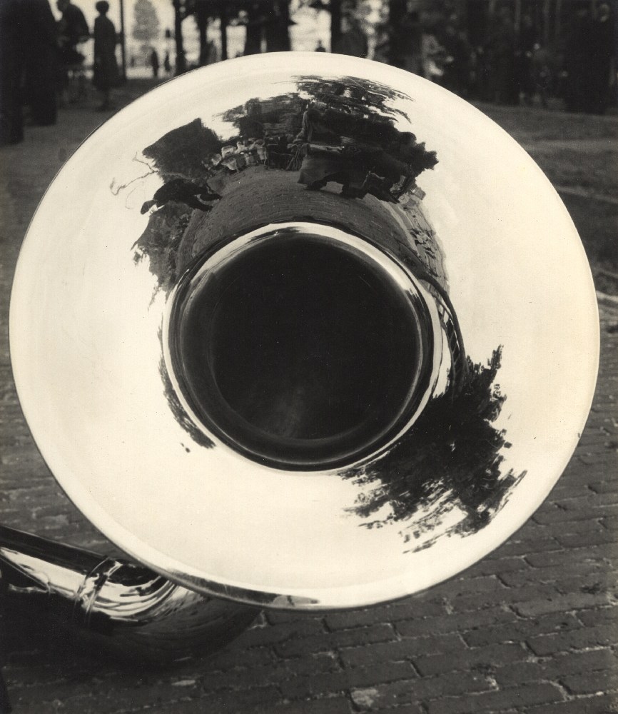 Untitled (Abstraction - Trumpet Sphere) von Pim van Os
