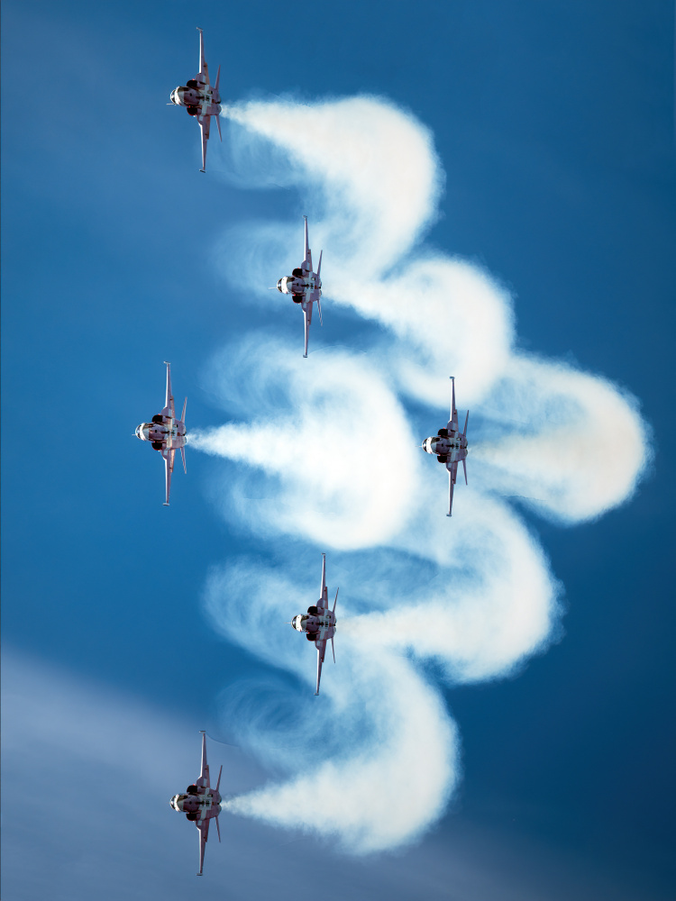 The Swiss in Luna orbit von Piotr Wrobel