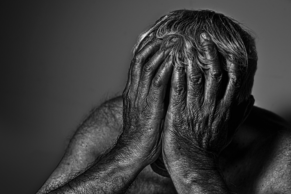 Sad old man von pirouz moshavash