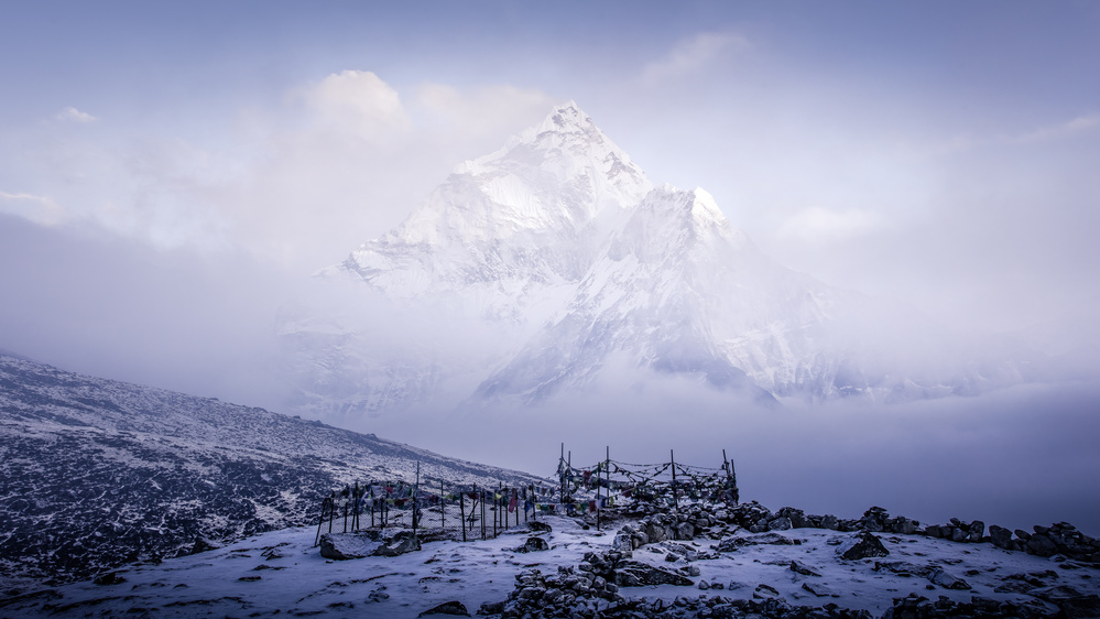 Ama Dablam &#12298;&#38634;&#22495;&#24005;&#23792;&#12299; von qiye