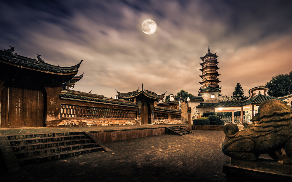 Ganzhou ConfuciousTemple《月满慈云》 von qiye