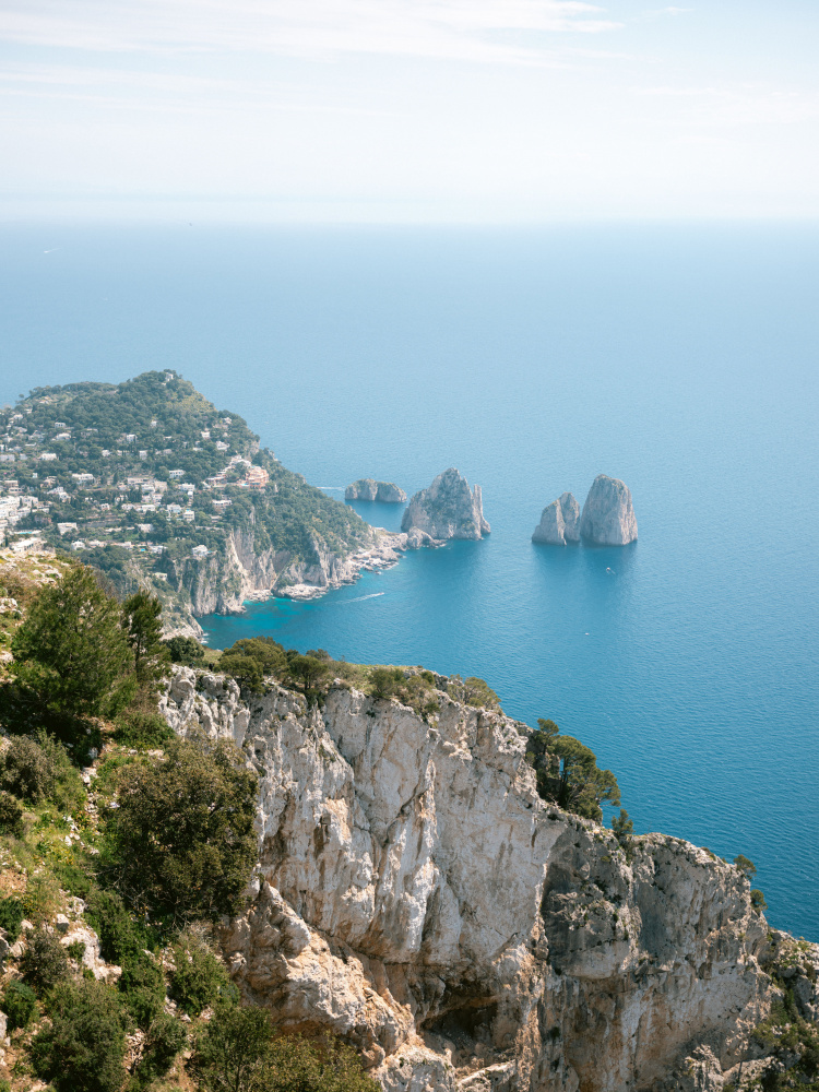 Coast of Capri Italy von Raisa Zwart