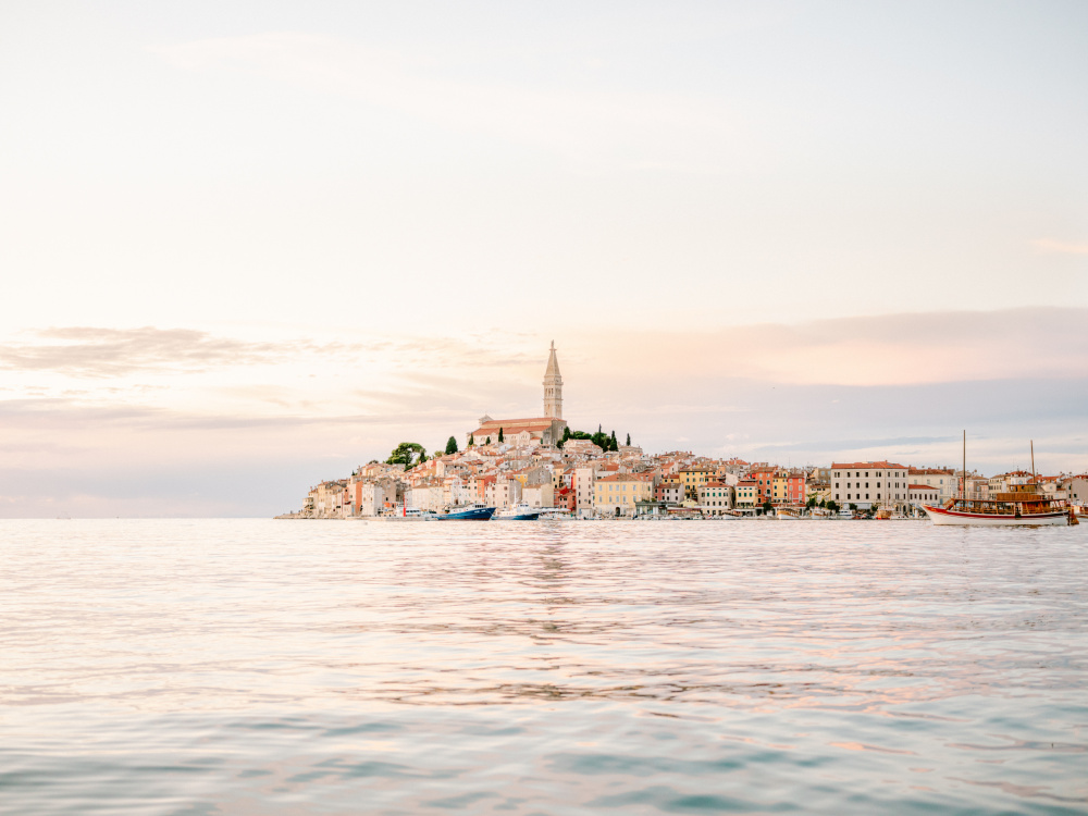 Rovinj sunset II von Raisa Zwart