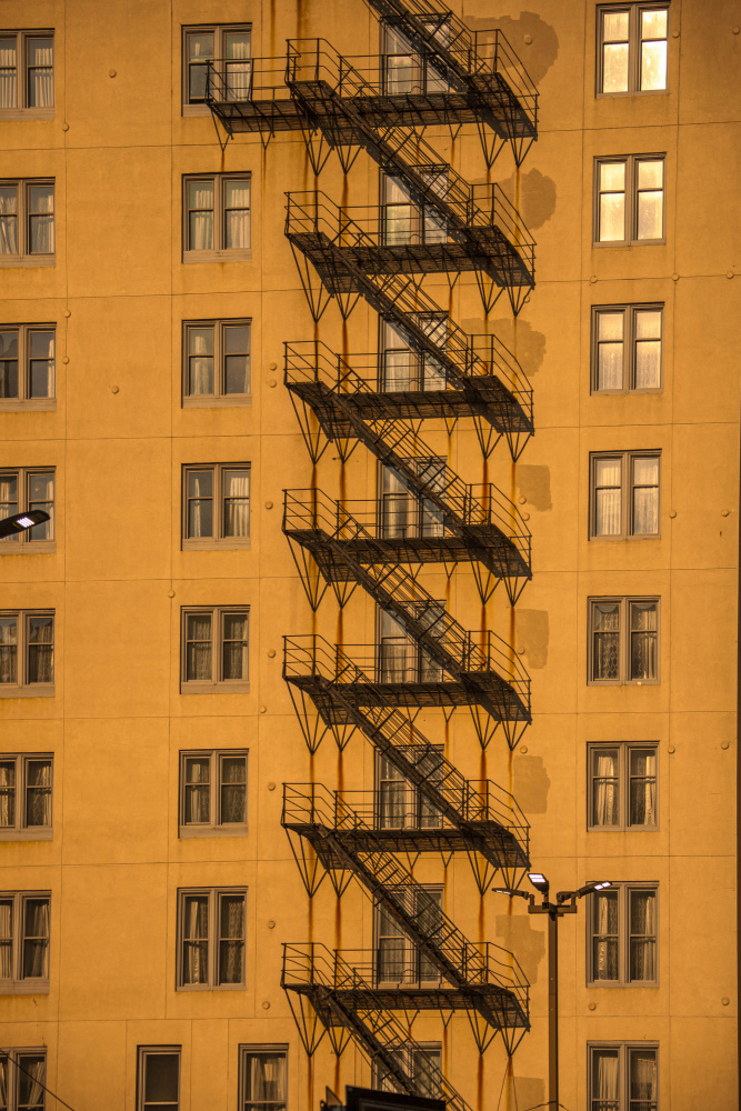 fire escapes von Ramiz Şahin