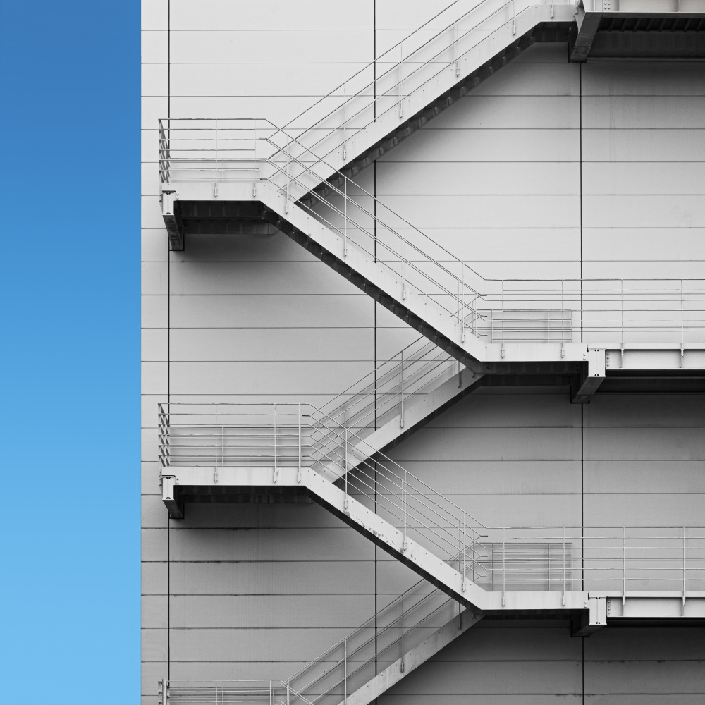 Outside stairs von Reijiro