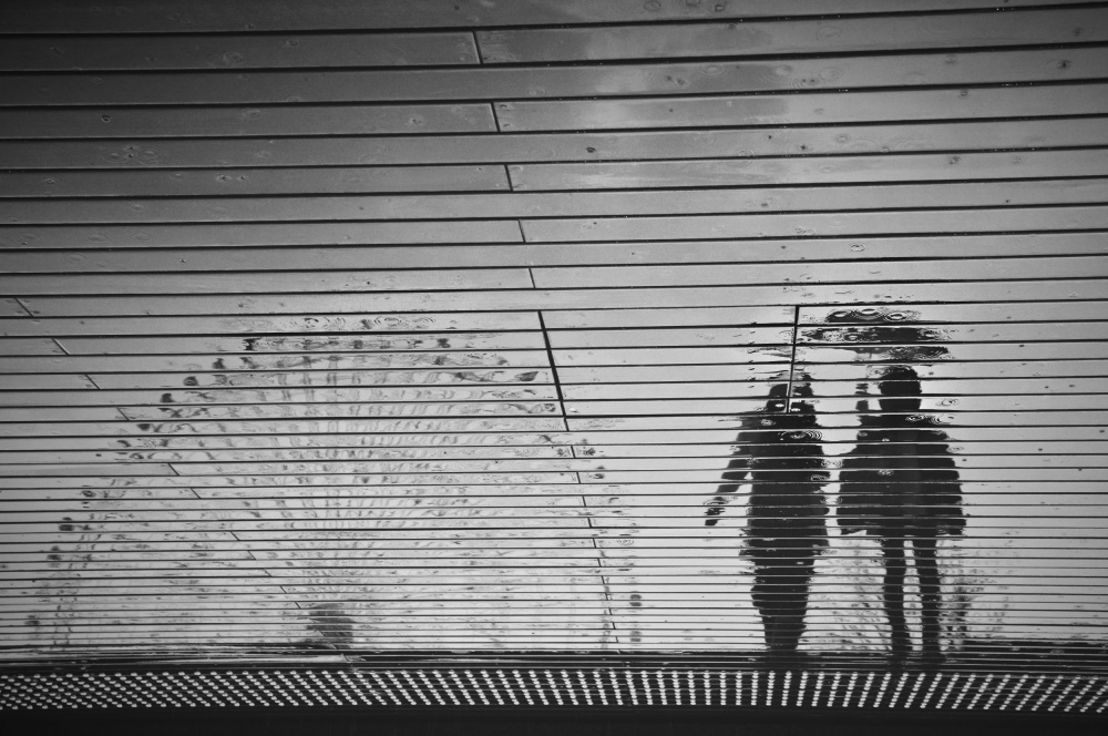 Rainy day silhouette von Reiko kiri