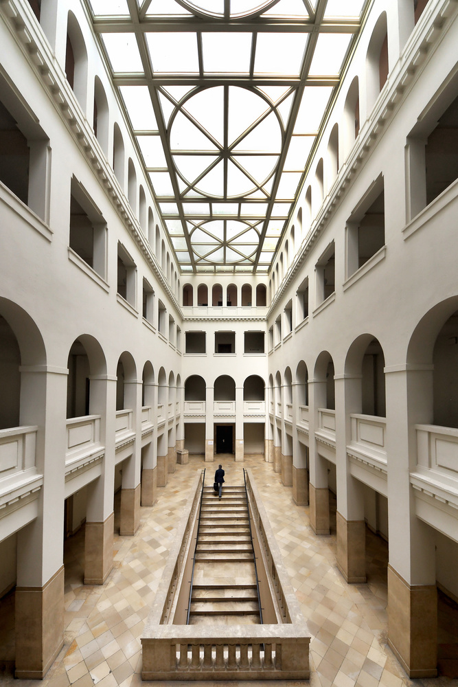 Peter-Behrens-Bau von Renate Reichert