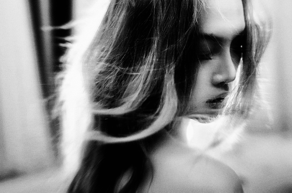 Lonely von Riyan Aderia