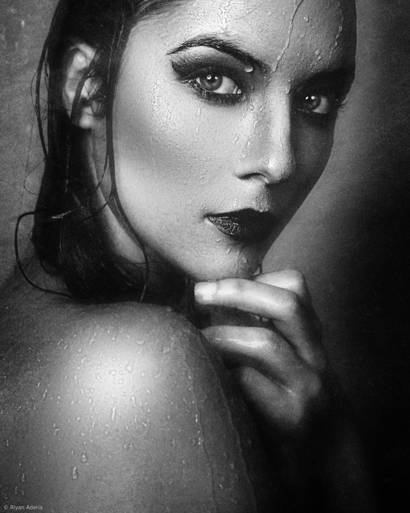 W E T von Riyan Aderia