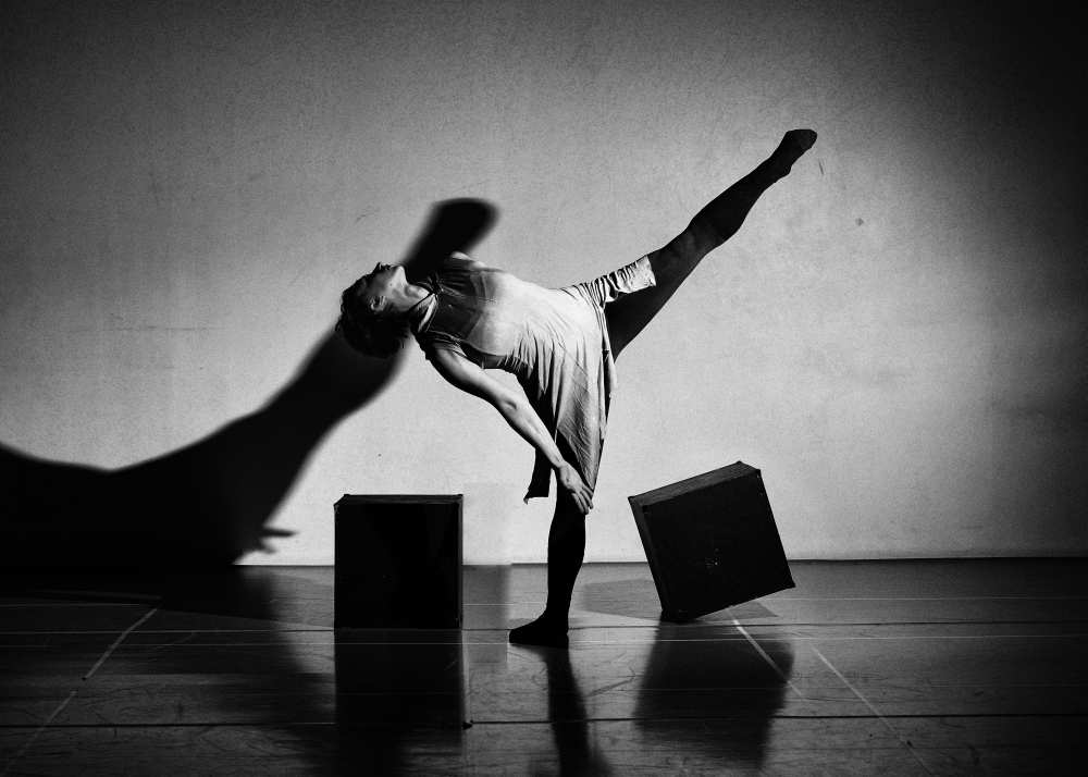 Dancing alone von Rob Li