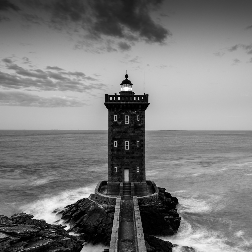 Lighting the Way von Robert Bolton