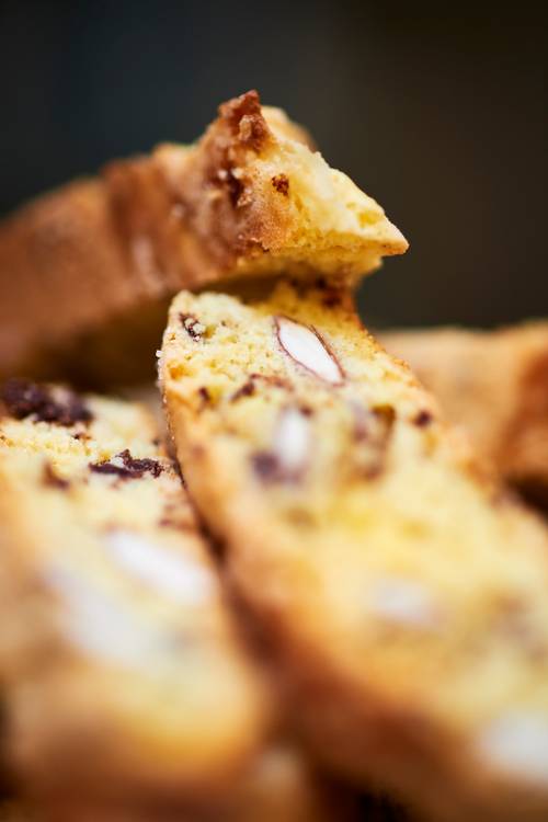 Hausgemachte Cantuccini auf dem Teller von Robert Kalb