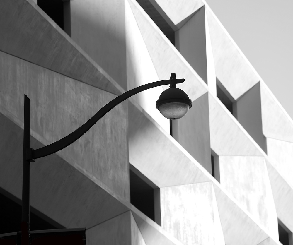 To light the way von Robin Wechsler