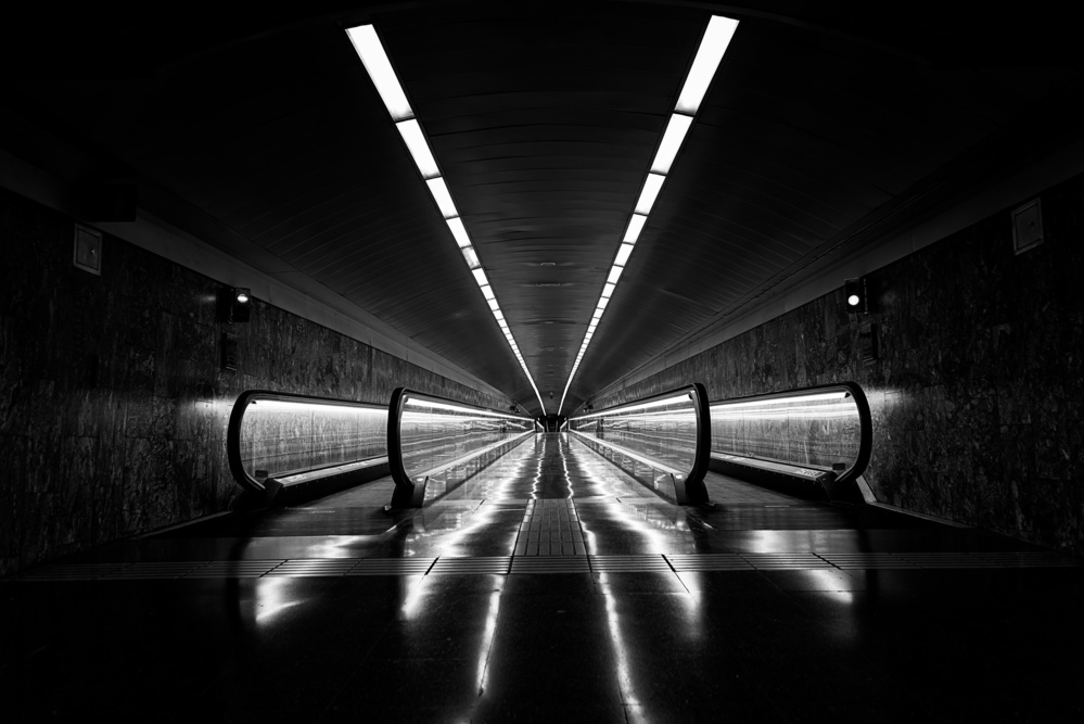 Another Moving Walkway von Roland Weber