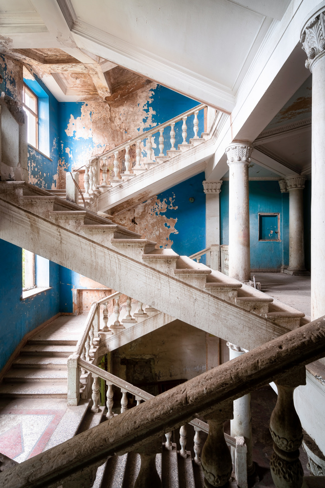 Blue Staircase von Roman Robroek