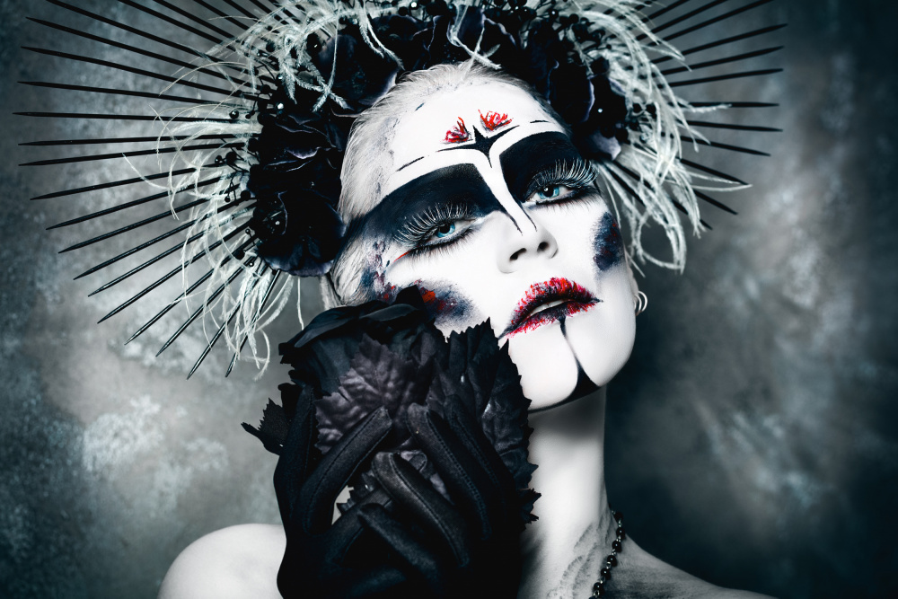 She was like a black rose Such a beauty in a sadness von Ruslan Bolgov (Axe)