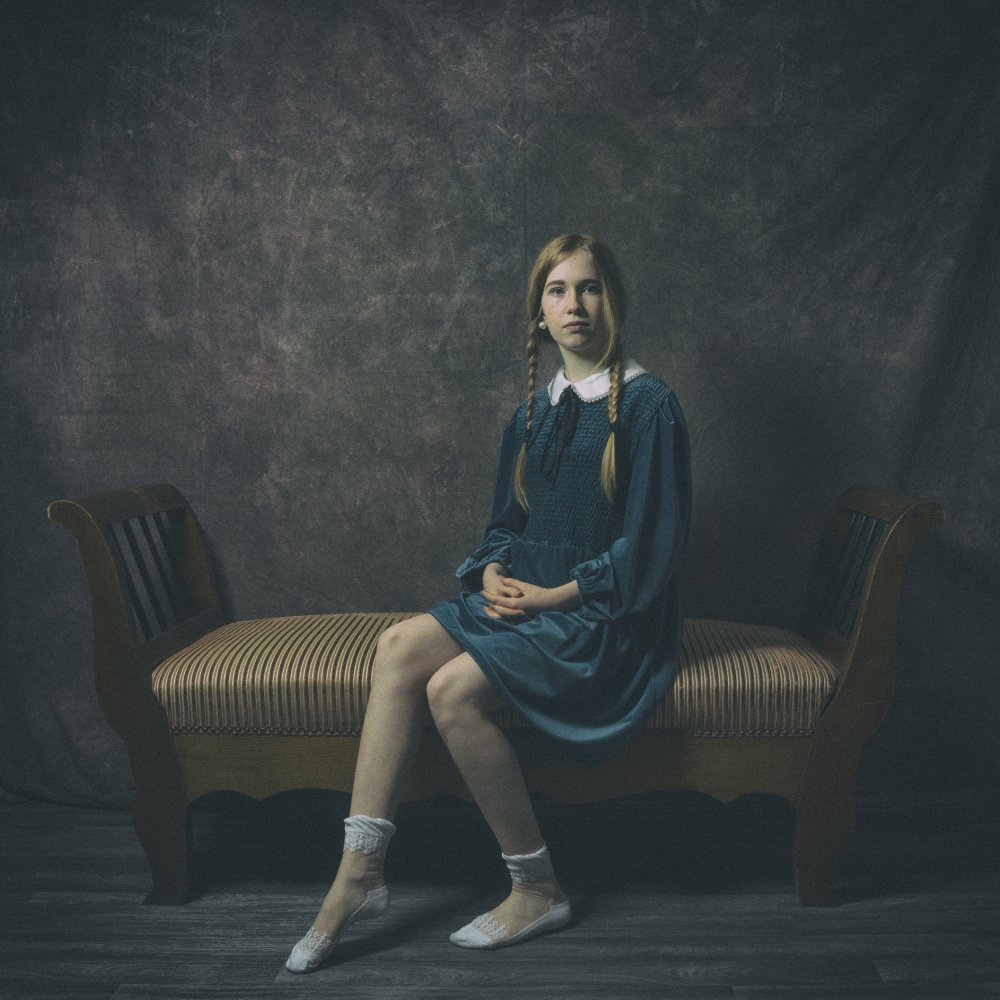 girl with blue dress von Ruth Franke