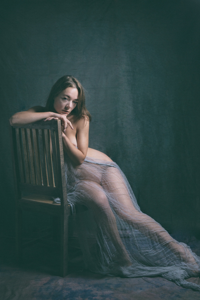 she is stillness in a world of chaos von Ruth Franke