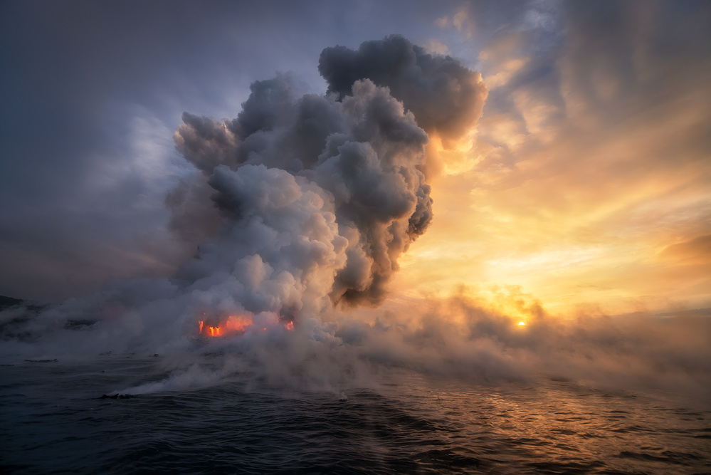 The Explosion von Ryan Dyar