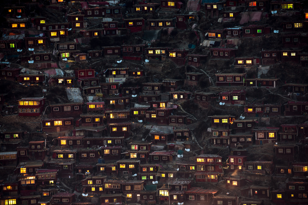 Light from the window von Sarawut Intarob