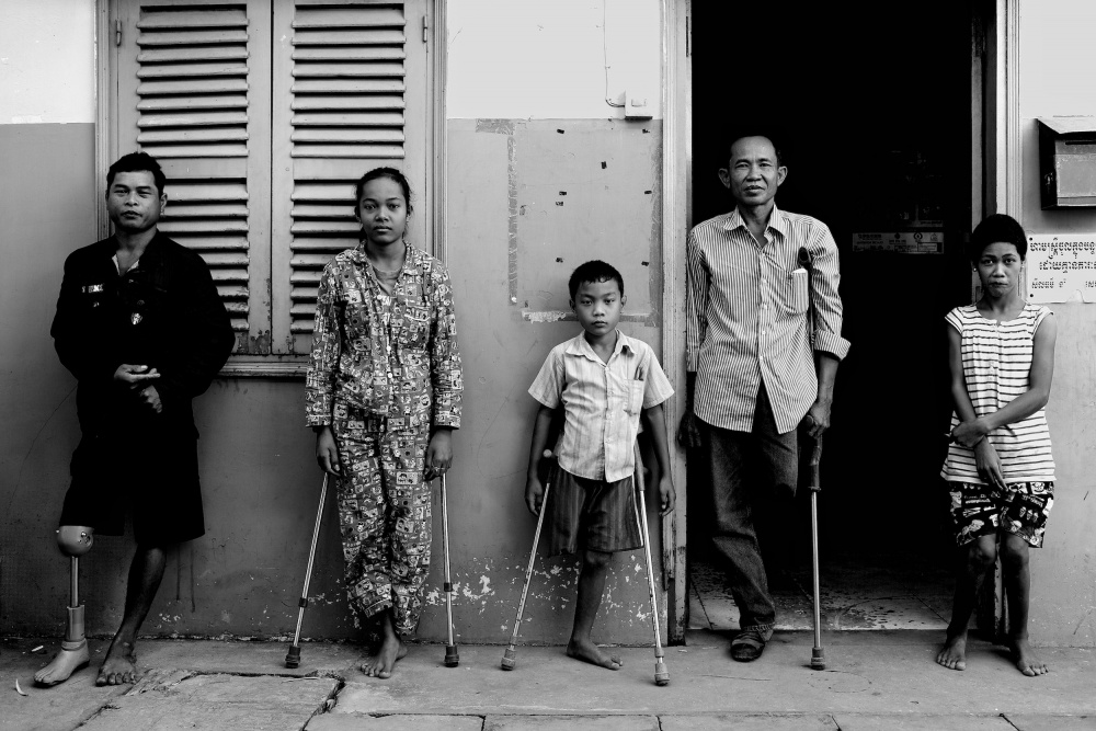 one foot people von Shinji Isobe