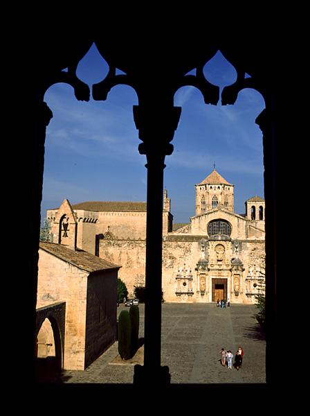View of the church inside the monastery, begun in 1161 (photo)  von Spanish School