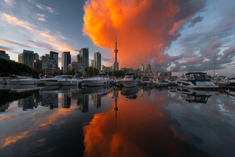 Burn in Toronto von Steve Zhang