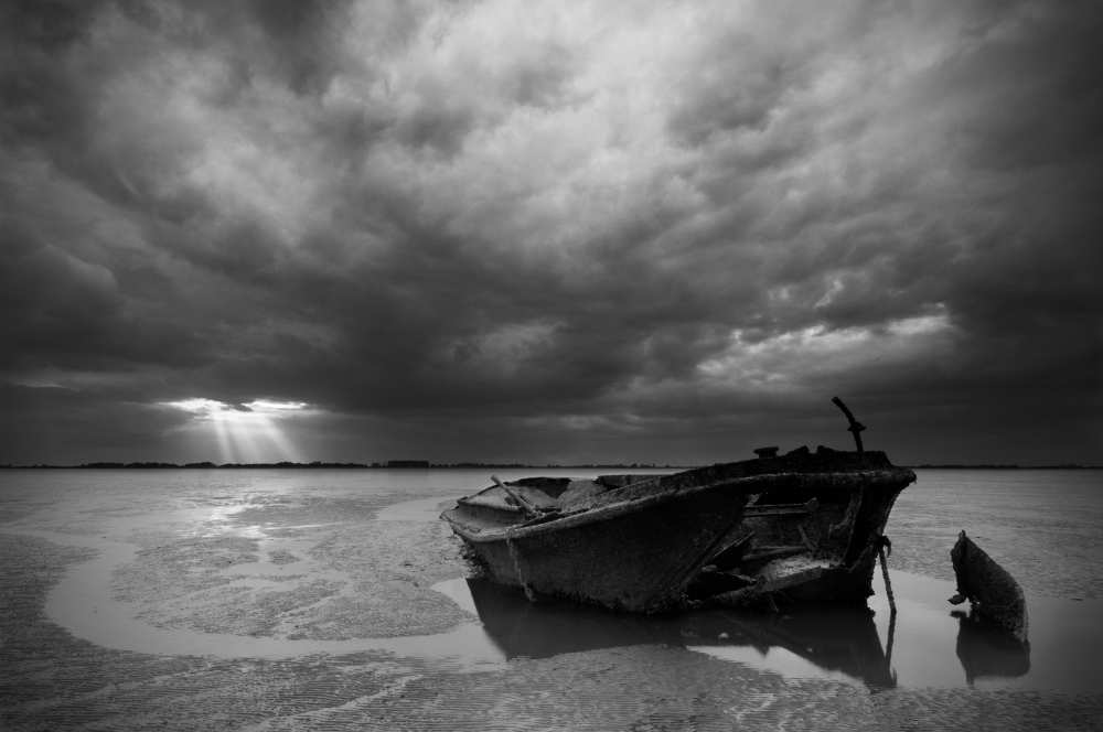 Every Cloud... von stuart andrews