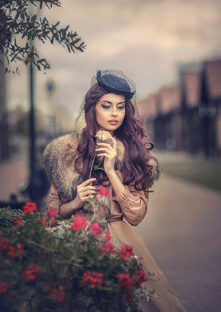 Polina. Retro. von Tatyana Nevmerzhytska