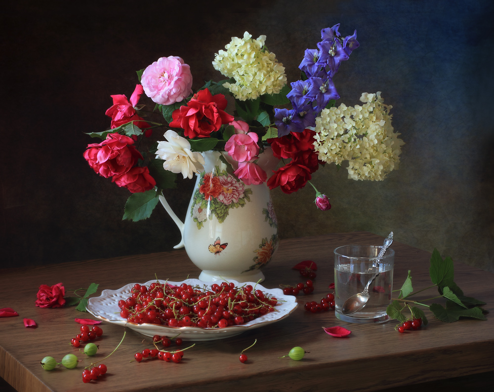 С цветами и ягодами von Tatyana Skorokhod