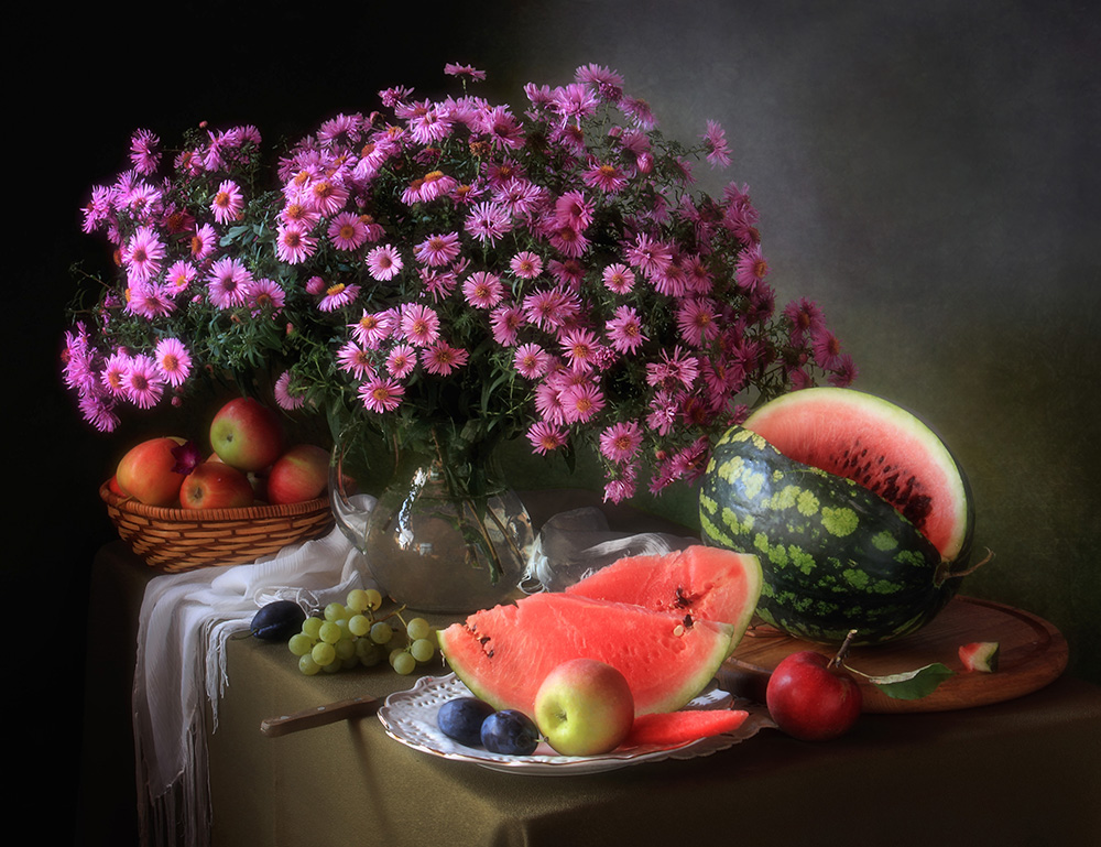 Still life with flowers and fruit von Tatyana Skorokhod