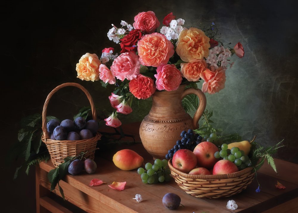 Still life with flowers and autumn fruits von Tatyana Skorokhod